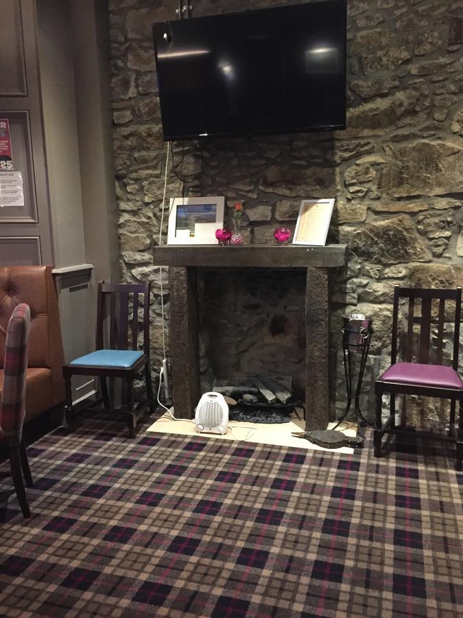 Burnett Arms Hotel Inverurie Exterior foto